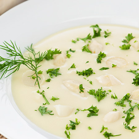 Rohköstliche Spargel-Kräuter-Suppe